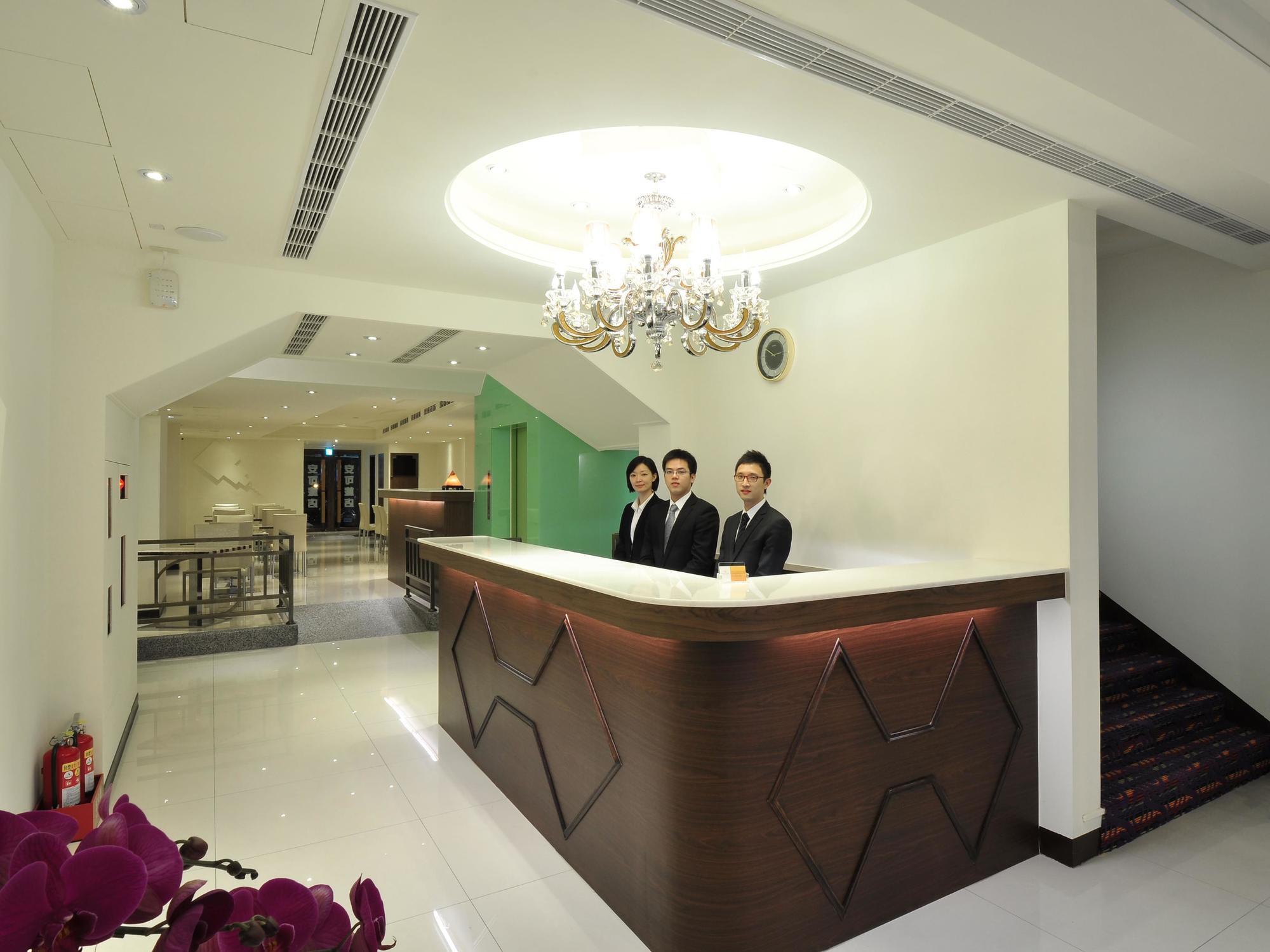 Bravo Hotel Taichung Luaran gambar