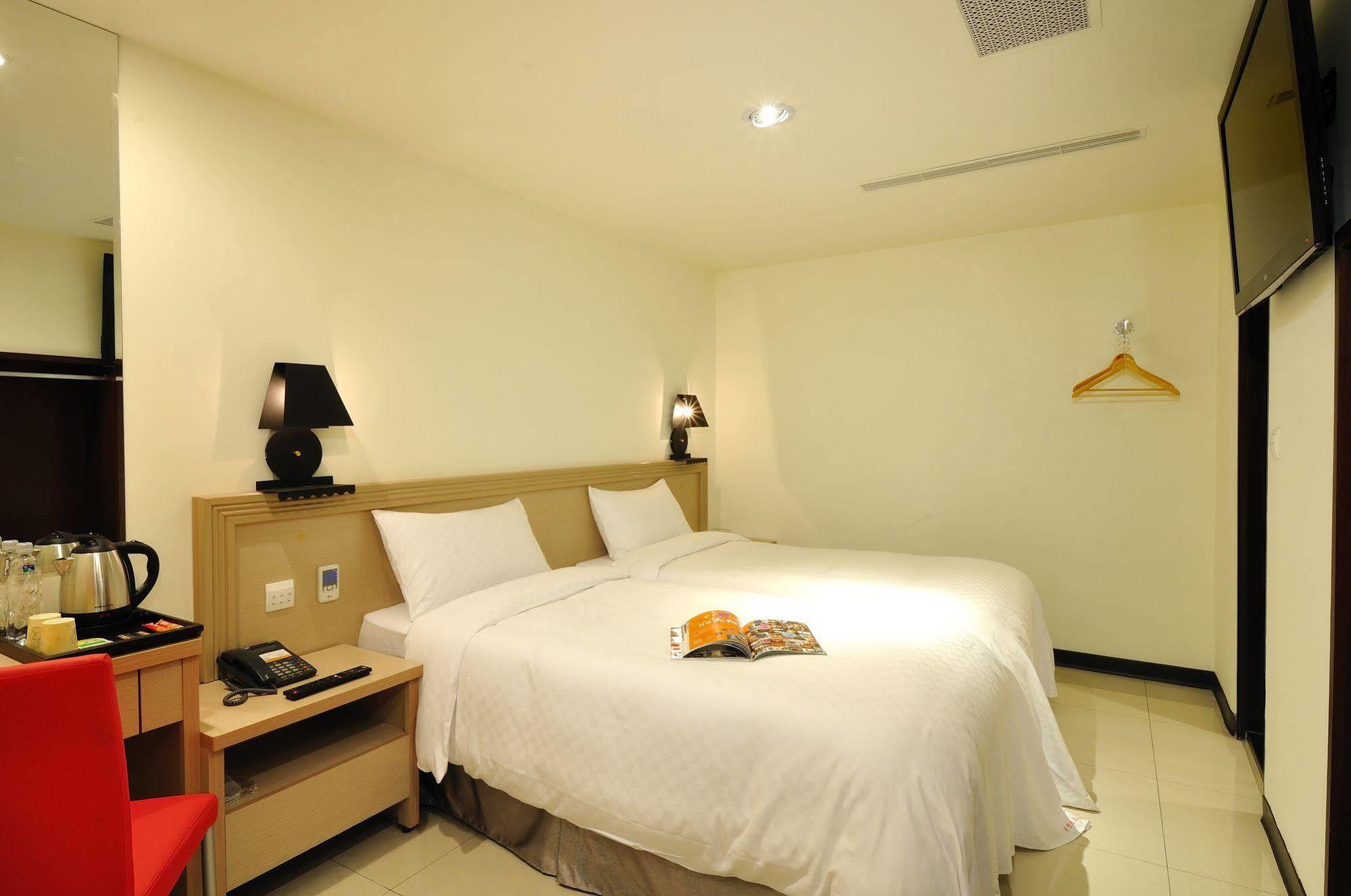 Bravo Hotel Taichung Luaran gambar