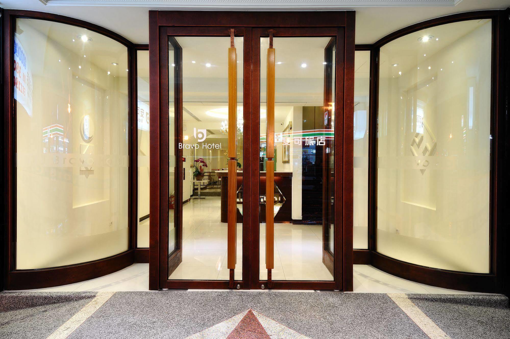Bravo Hotel Taichung Luaran gambar