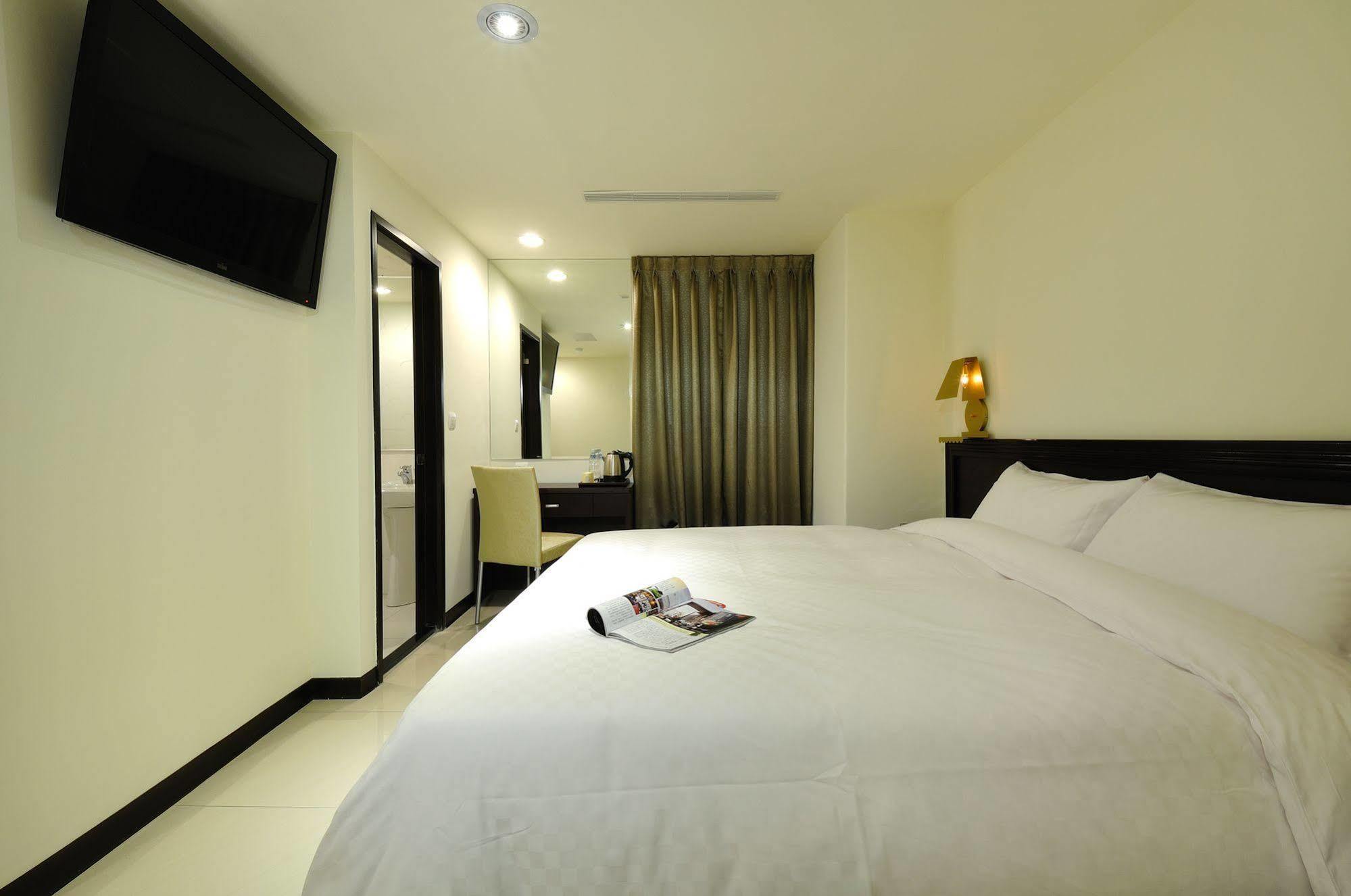 Bravo Hotel Taichung Luaran gambar