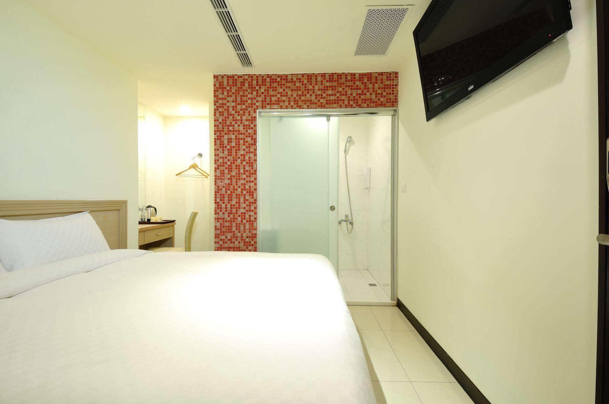 Bravo Hotel Taichung Luaran gambar