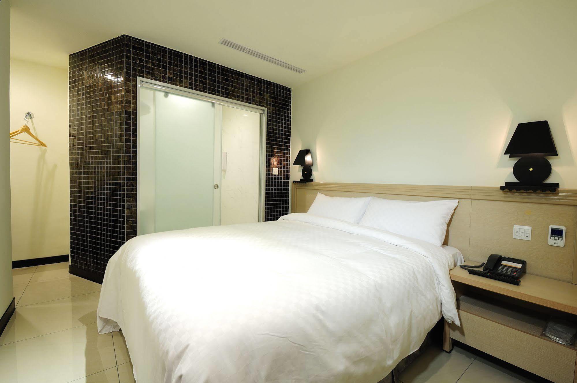 Bravo Hotel Taichung Luaran gambar