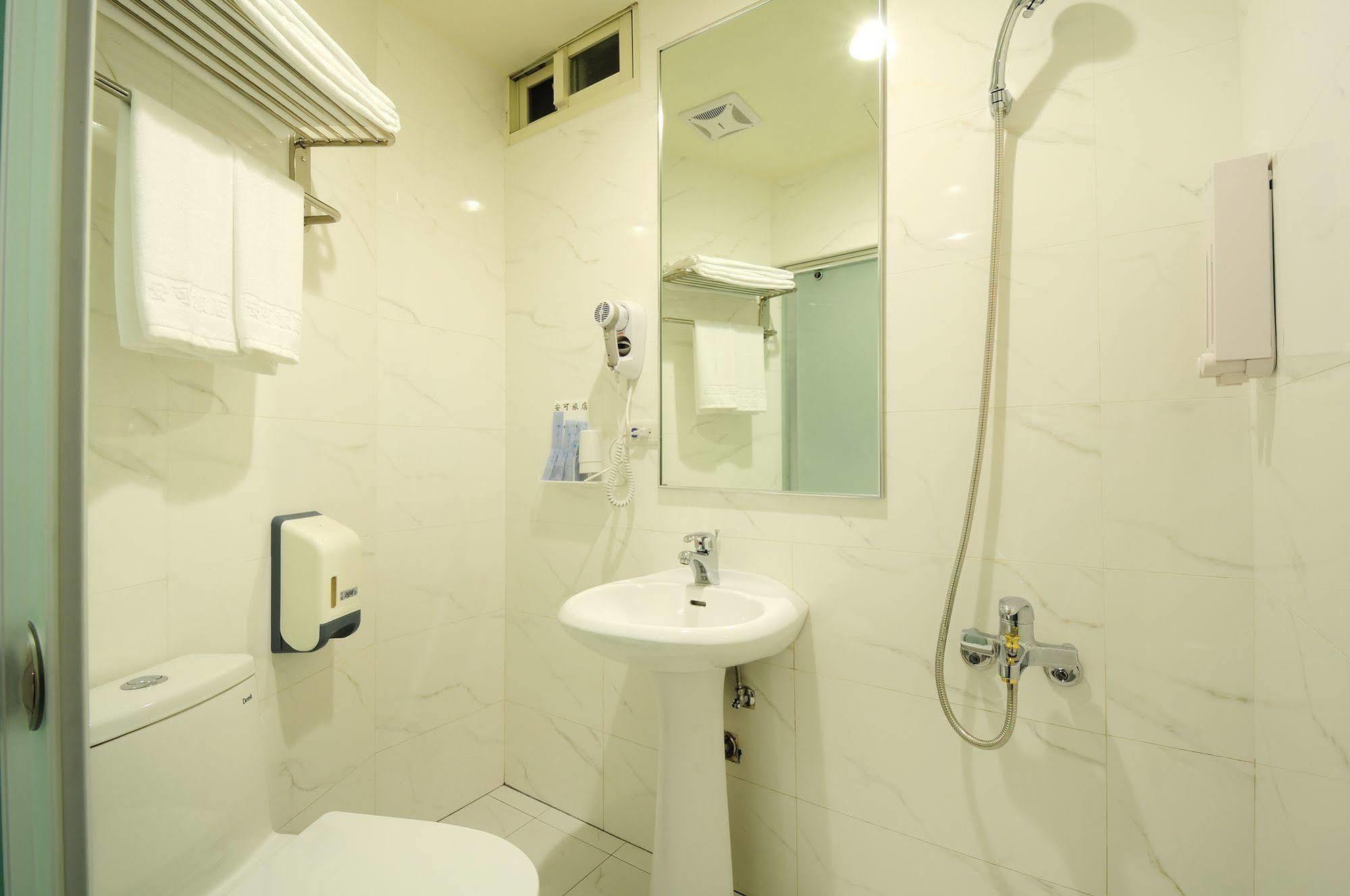 Bravo Hotel Taichung Luaran gambar